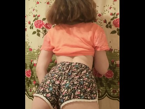 ❤️ Jeune fille sexy se déshabillant devant la caméra. ❤ Porno de qualité at porn fr.passionateembracespotlight.ru ☑