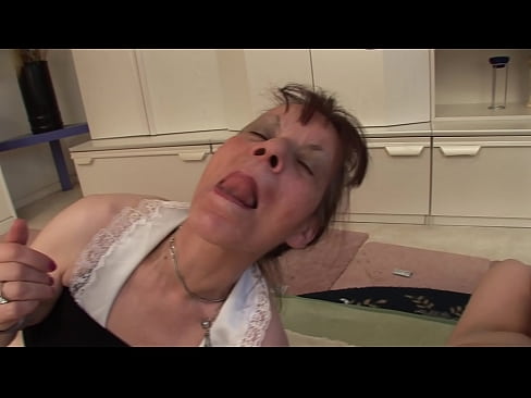 ❤️ Deux grands-mères et un grand-père font une partie à trois ❤ Porno de qualité at porn fr.passionateembracespotlight.ru ☑