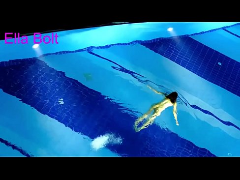 ❤️ Je ne peux pas m'arrêter de regarder, jeune blonde prise en train de nager nue dans la piscine de la station ELLA BOLT. ❤ Porno de qualité at porn fr.passionateembracespotlight.ru ☑
