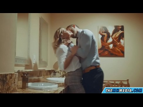 ❤️ Quand une blonde plantureuse vous séduit dans des toilettes publiques. ❤ Porno de qualité at porn fr.passionateembracespotlight.ru ☑
